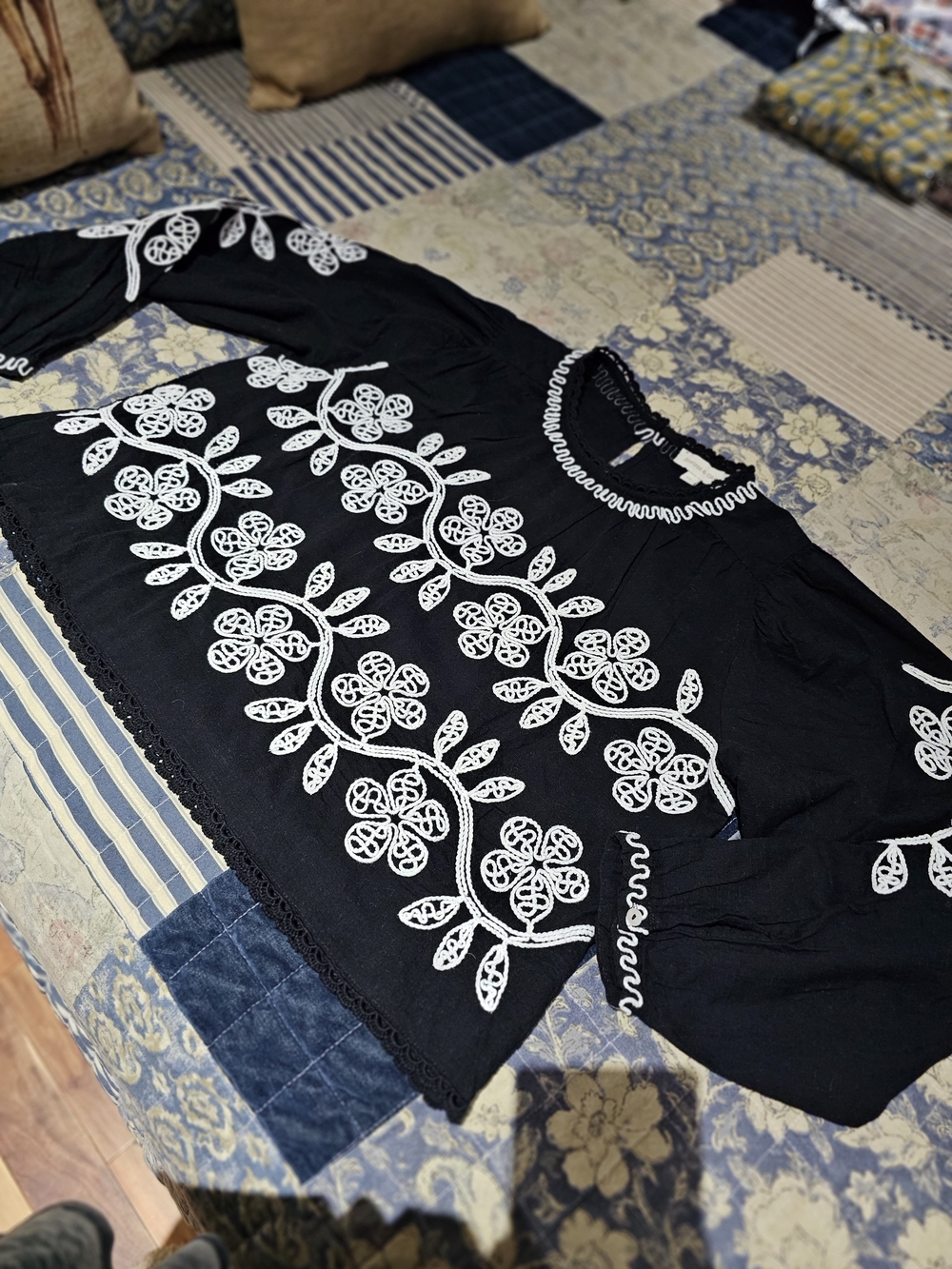 Women Black Embroidered Floral Women’s Top -NWOT, Size XL
